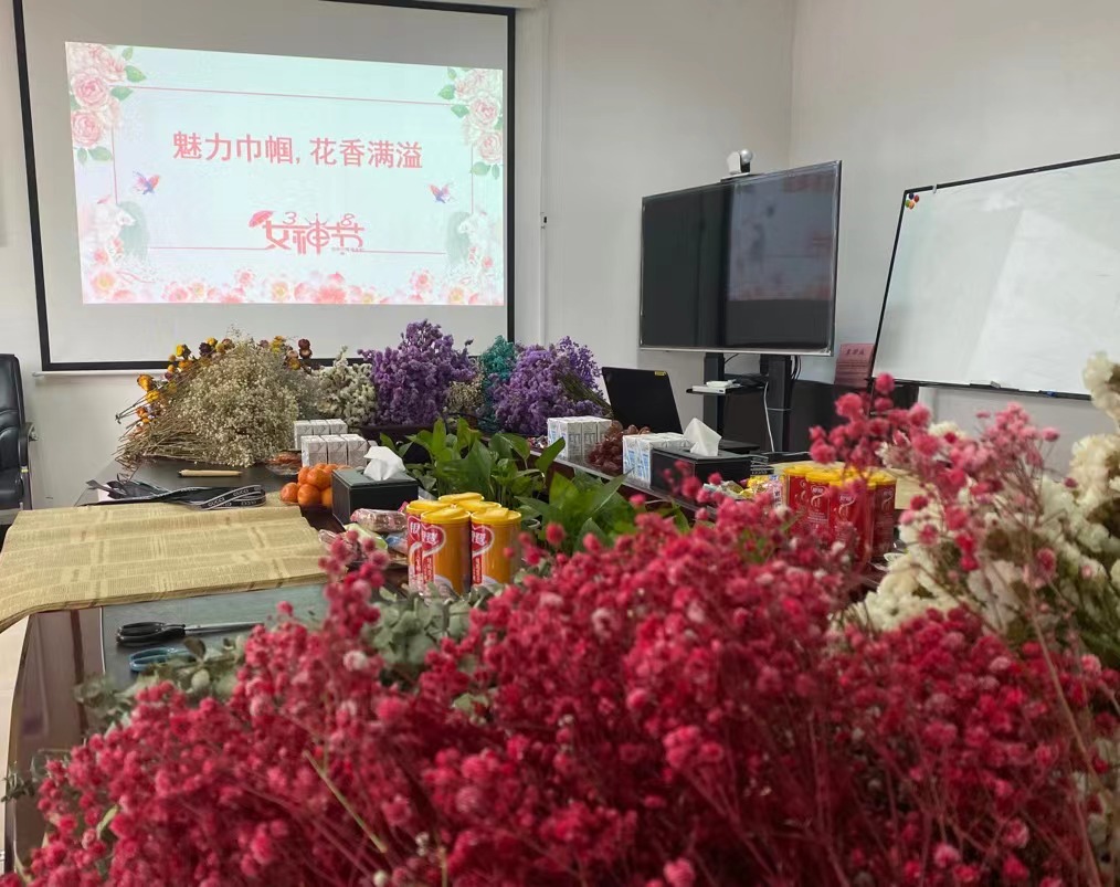尊龙Z6官方网站,宏明尊龙Z6官方网站,株洲电子科技,湖南电容器,株洲电容器,电容器
